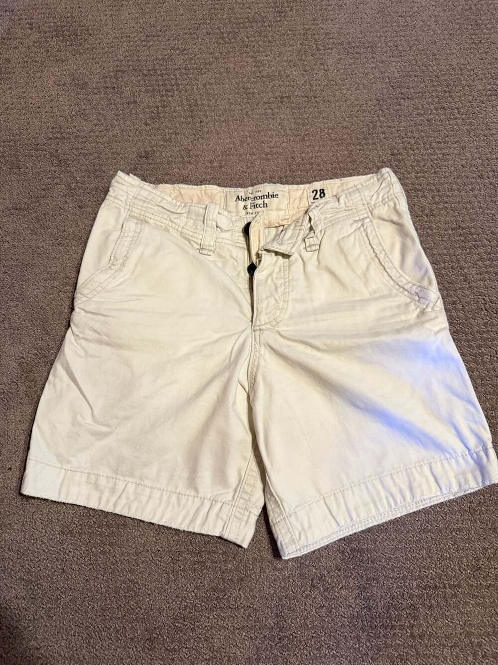 Abercrombie & Fitch Men's Khaki Cargo Shorts Size 28
